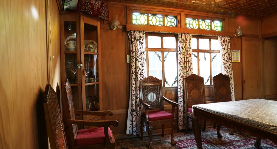 Ajanta Group of Houseboat, Srinagar 3